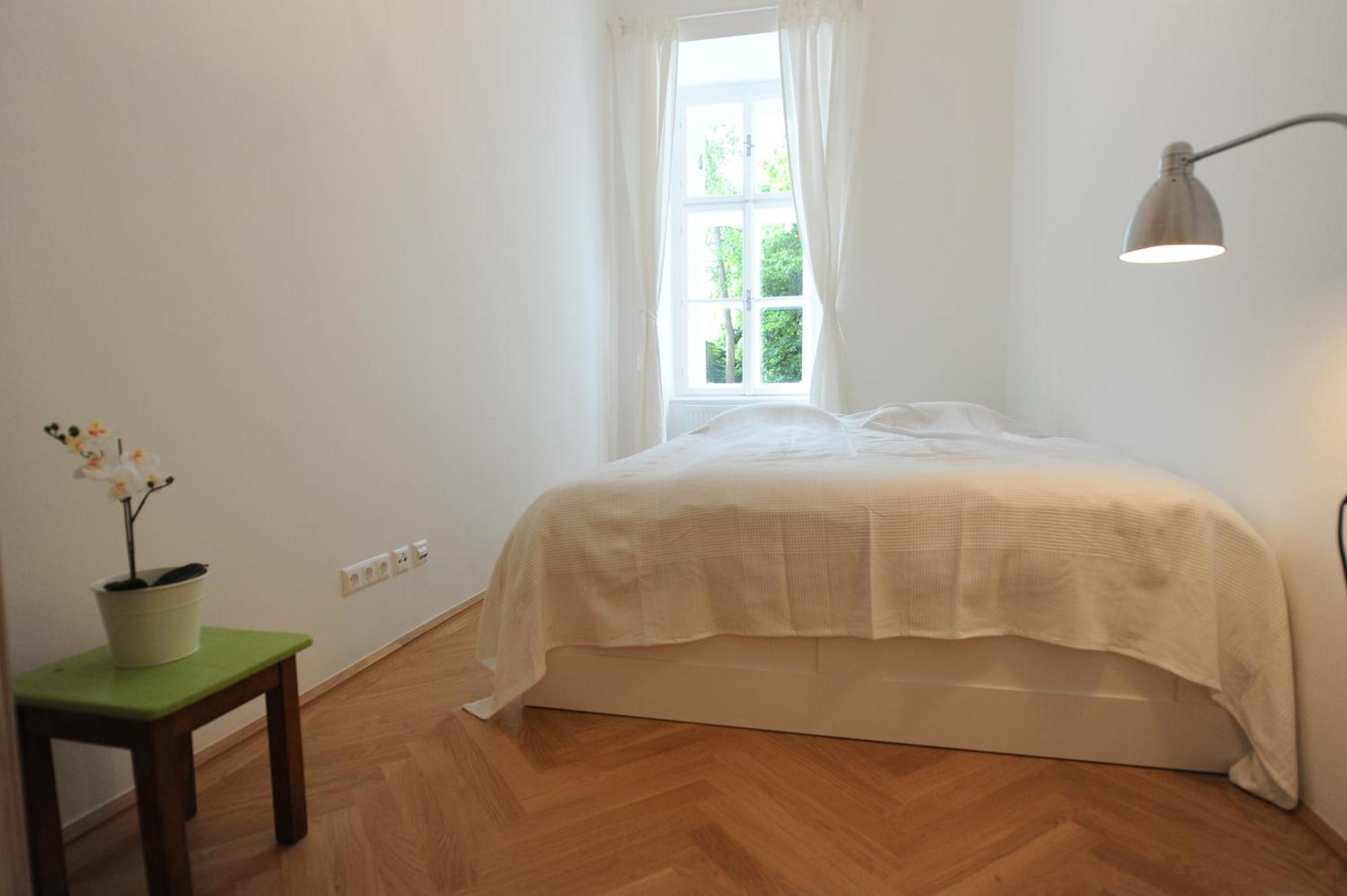 Brand New - - Quiet - 14 * Viena